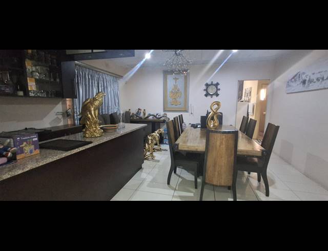 5 BEDROOM FREEHOLD FOR SALE IN STARWOOD